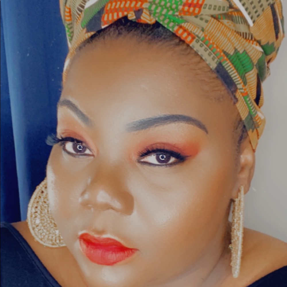 Meet your Posher, Laquita